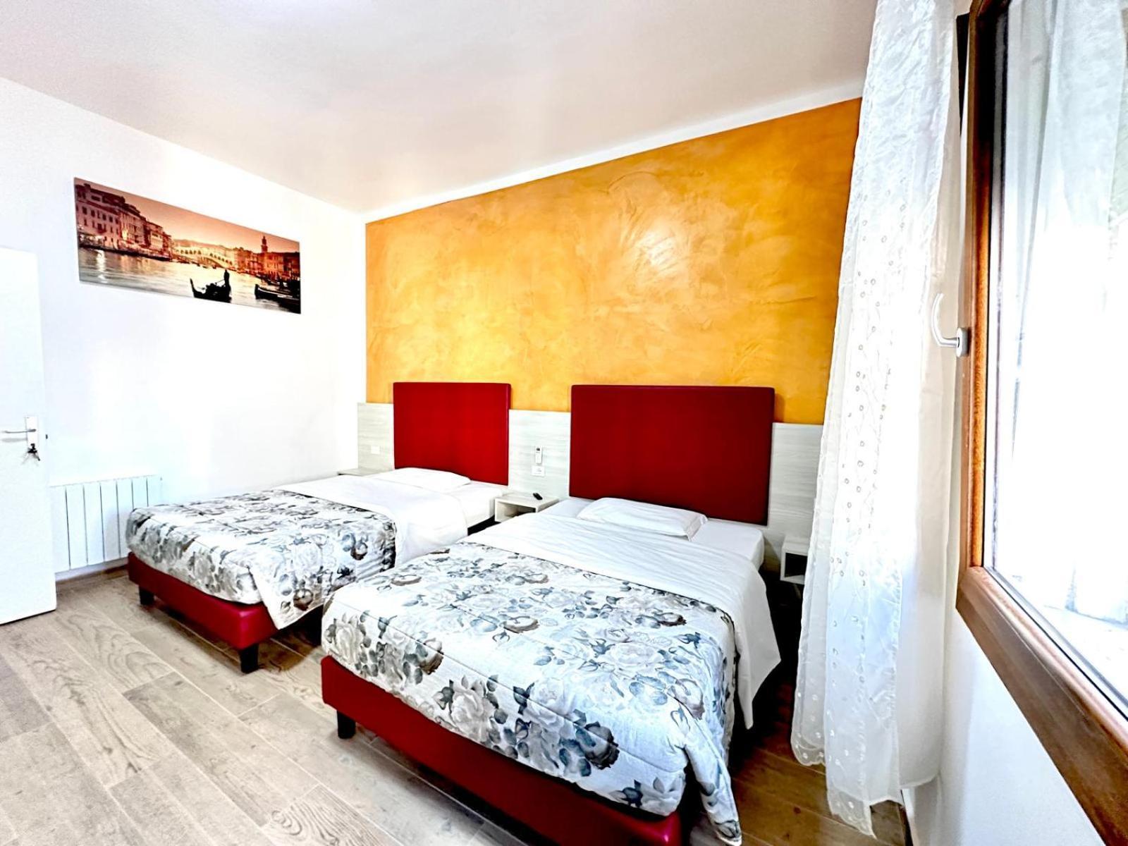 Vacation Venice Rooms Mestre Luaran gambar